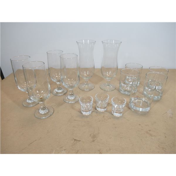 LOT: 14 GLASSES ASST.