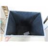 Image 2 : PLASTIC BIN 15"x11"x24"