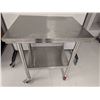 Image 2 : STAINLESS MOBILE TABLE 30"x24"x34.5