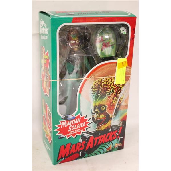 NIB HOT TOYS 1/6 SCALE MARS ATTACKS; MARTIAN