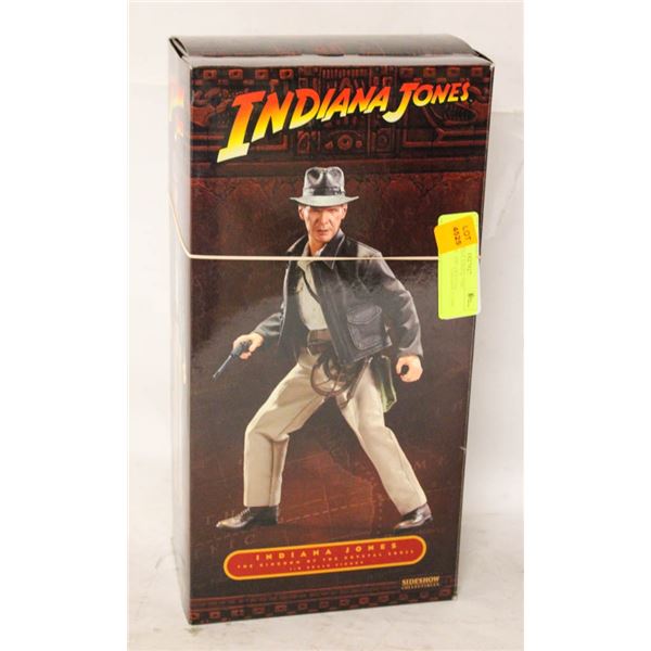 *NIB* INDIANA JONES- THE KINGDOM OF THE CRYSTAL