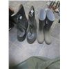 Image 2 : size 10 and 9 rubber boots and size 9 water wades