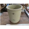 Image 2 : Medalta 12 gallon stone crock