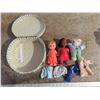 Image 1 : 2 dolls (small) & doll clothes, 1 small teddy bear, carrying case