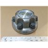 Image 2 : Chevrolet truck wheel nuts cap