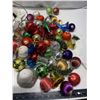 Image 4 : Christmas Decoration Items Box.