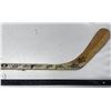 Image 4 : Hockey Stick Autographed by the Calgary Flames '96-'97 season (Jerome Iginla, etc.)