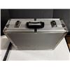 Image 5 : aluminum camera case
