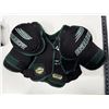 Image 10 : Bauer and VIC Hockey Pro Shoulder Pad.