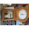 Image 2 : battery operated wall clock