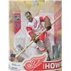 Image 2 : McFarlane's NHL series 6 Gordie howe sports hockey figure