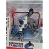 Image 2 : McFarlane's NHL series 15 Roberto Luongo Vancouver Canuck's figure