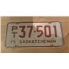 Image 2 : 1975 & 1976 Saskatchewan trailer license plates
