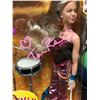 Image 2 : TARA REID SIGNED "JOSIE AND THE PUSSYCATS" ACTION FIGURE (JSA COA)
