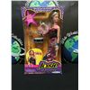 Image 1 : TARA REID SIGNED "JOSIE AND THE PUSSYCATS" ACTION FIGURE (JSA COA)