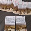 Image 2 : Cribbage Board With 2 Complete Decks of Cards