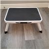 Image 5 : HB Tower Step Ladder & Step Stool