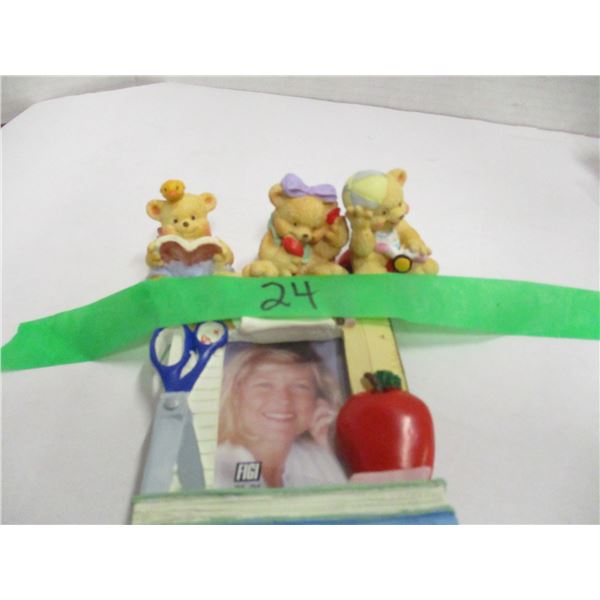 PICTURE FRAME, 3 BEAR ORNAMENTS