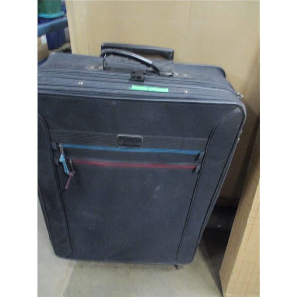 ESTATE:  LARGE ROLLING SUITCASE