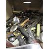 Image 1 : ESTATE:  BOX C/W CUTLERY