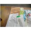 Image 1 : ESTATE:  BOX C/W ASSORTED LINEN