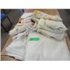 Image 2 : ESTATE:  BOX C/W TOWELS