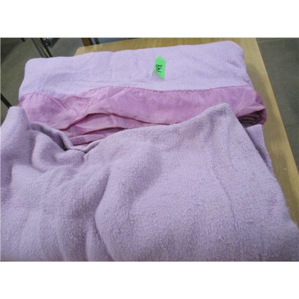 ESTATE:  BOX C/W BLANKET