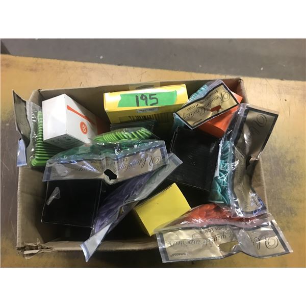 BOX C/W ASSORTED PLASTIC CUTLERY