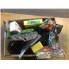 Image 1 : BOX C/W ASSORTED PLASTIC CUTLERY