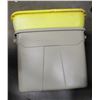 Image 2 : 2 - TOTES (NO LIDS)