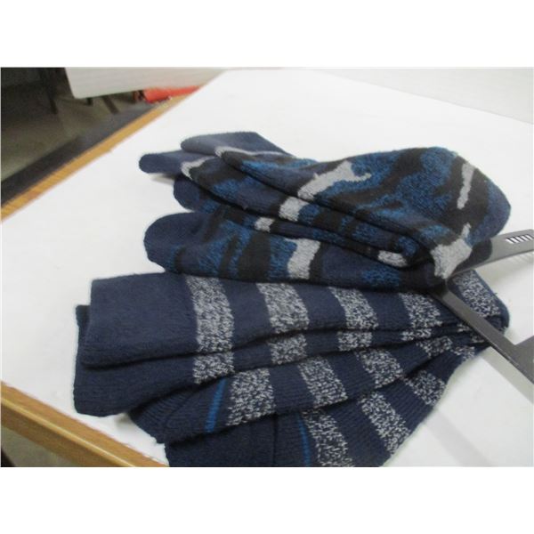 NEW:  MEN'S SOCKS (SIZE 10 - 13) - 2 PAIR