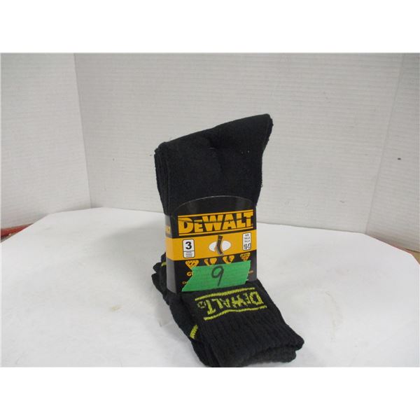 NEW:  DEWALT SOCKS (SIZE 10 - 13) - 3 PAIR
