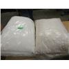 Image 1 : ESTATE:  BOX C/W 3 PILLOWS