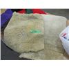 Image 3 : SHEEP FUR