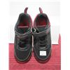 Image 1 : NEW:  KID'S RUNNERS (SIZE 10)