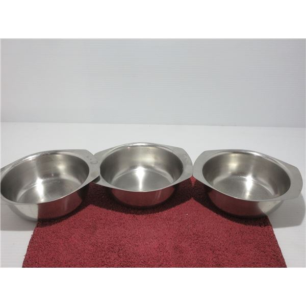 ESTATE:  3 STAINLESS STEEL BOWLS