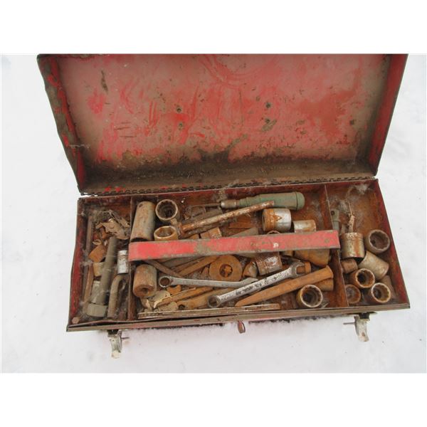 ESTATE:  RED TOOLBOX & CONTENTS