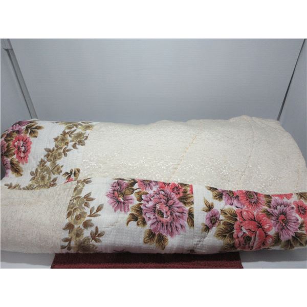 ESTATE:  HAND MADE QUILT (QUEEN/FULL) (APPROX. 60" X 50")