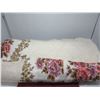 Image 1 : ESTATE:  HAND MADE QUILT (QUEEN/FULL) (APPROX. 60" X 50")