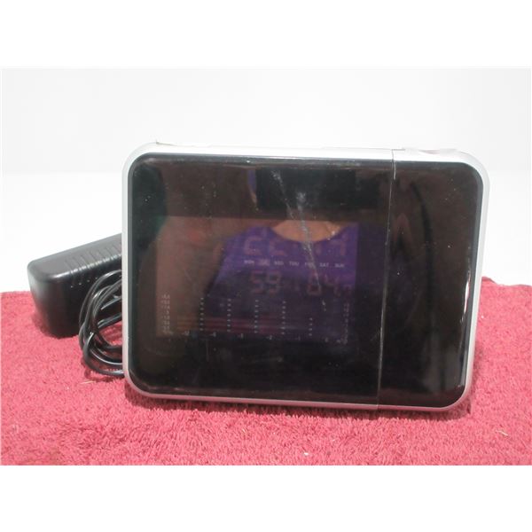 ELECTRIC ALARM CLOCK/RADIO