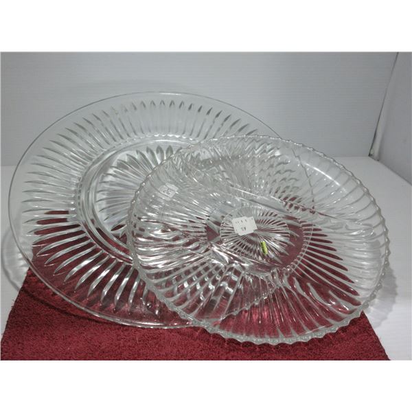 ESTATE:  2 GLASS SERVING PLATES
