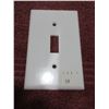 Image 2 : ESTATE:  6 ELECTRICAL OUTLET PLATE COVERS