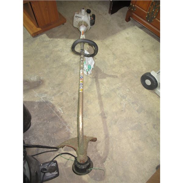 LIKE NEW:  STIHL FS38 GAS WEED EATER & STRING (RUNNING)