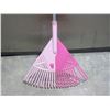Image 2 : PLASTIC LEAF RAKE