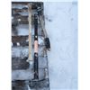 Image 1 : ESTATE:  2 AXES & HANDLE