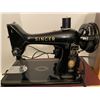 Image 2 : singer portable sewing machine