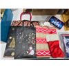 Image 3 : Large Christmas décor bundle - Boxes, bags, tree ornaments, snow globe, etc.