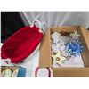 Image 8 : Large Christmas décor bundle - Boxes, bags, tree ornaments, snow globe, etc.