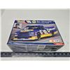 Image 1 : Nascar Ron Hornaday Jr. Chevy race truck model kit