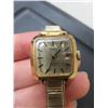 Image 2 : 503 VINTAGE LADIES SEIKO QTZ, DATE @3, NEW BATTERY, RUNS